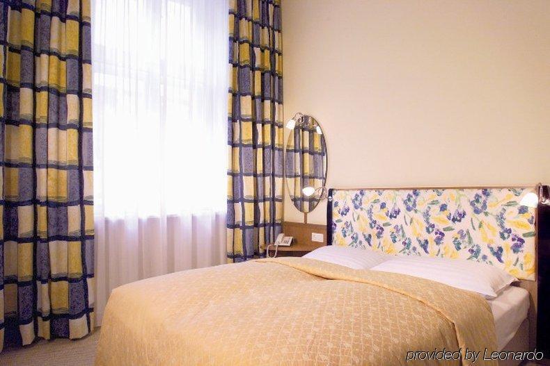 Starlight Renngasse 4*
