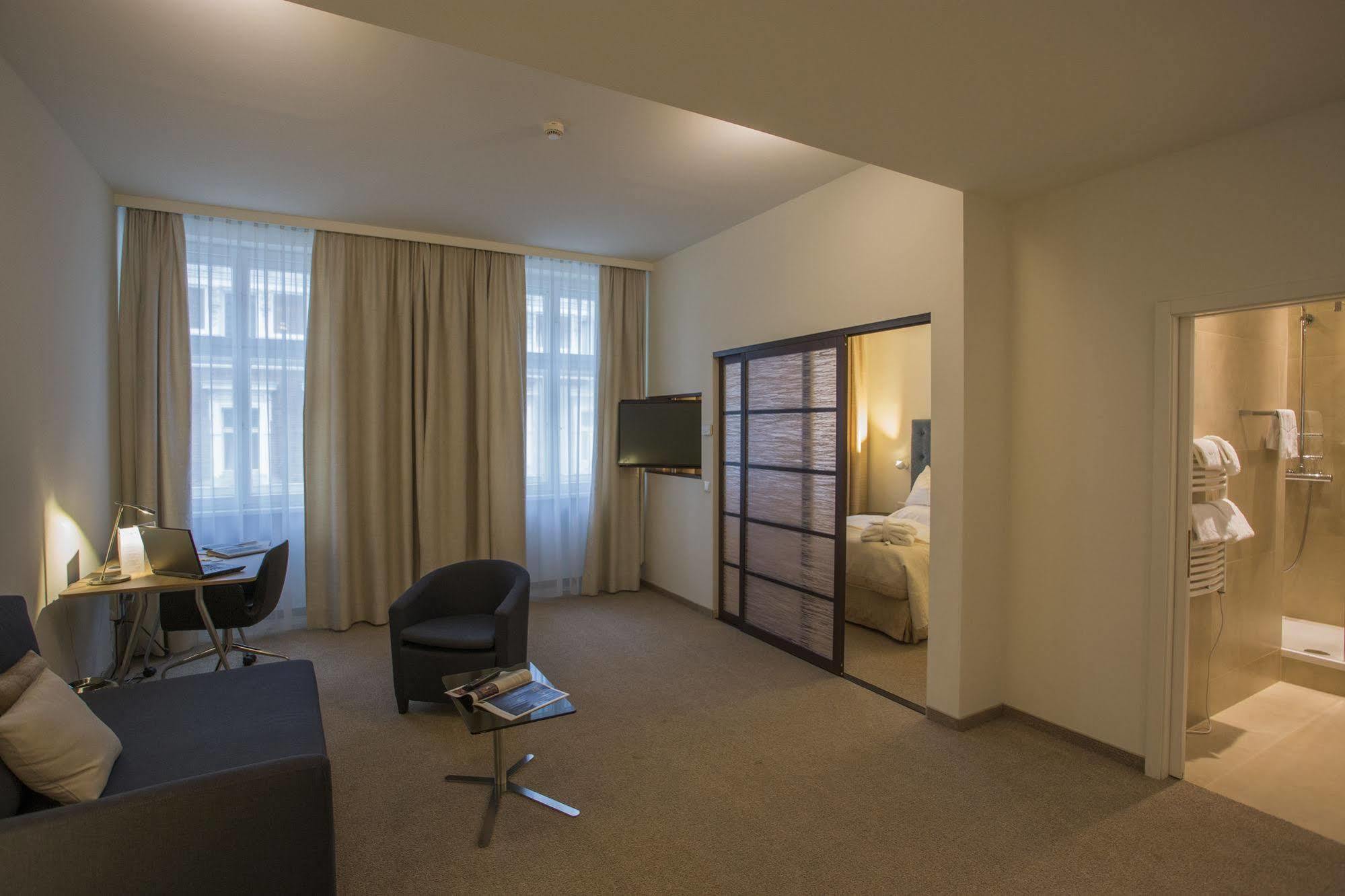 Starlight Renngasse 4*