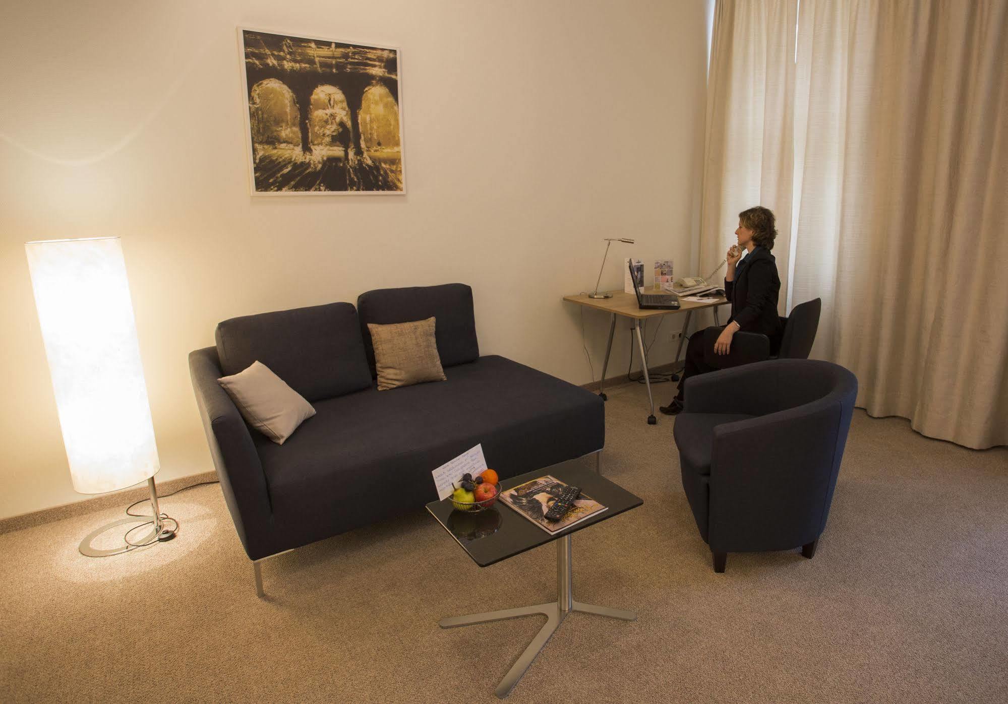 Starlight Renngasse Aparthotel 4*