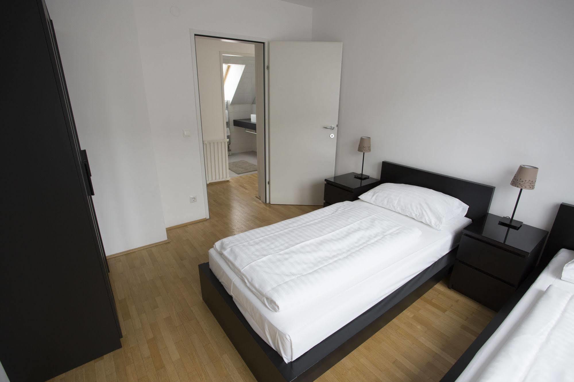 Starlight Renngasse 4*